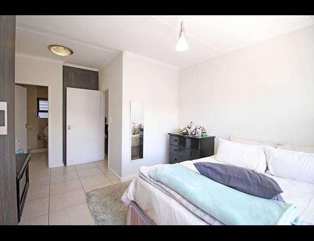 2 BEDROOM APARTMENT FOR SALE IN GREENSTONE HILL